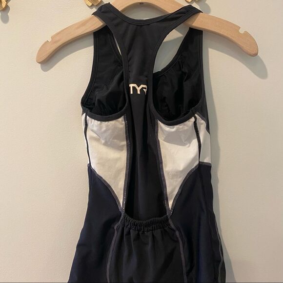 TYR Women’s Competitor Fitted Tankini (XS) - Picture 4 of 7